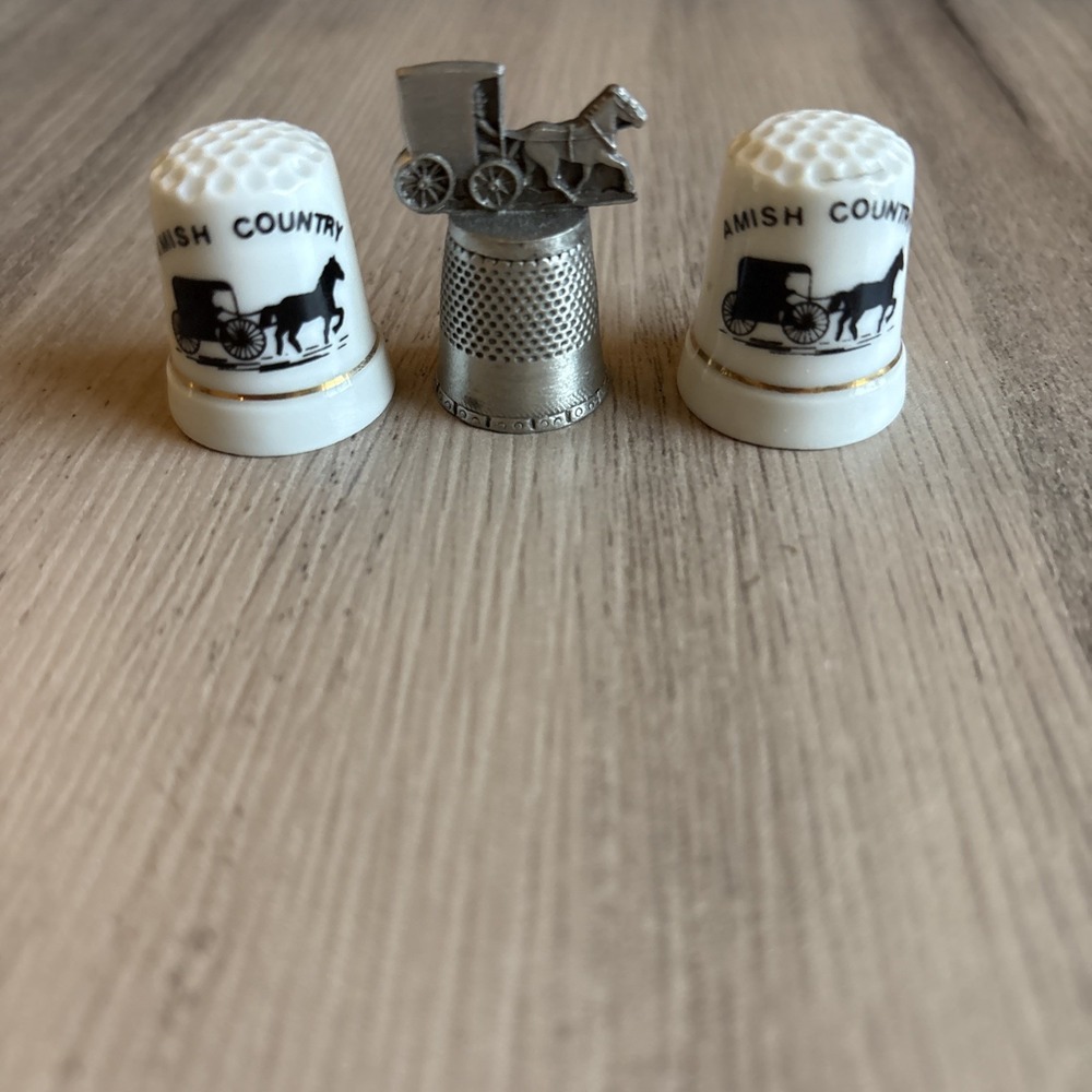 Lot of 3 Vintage Amish Country Thimbles Horse and Buggy Souvenirs Collectible